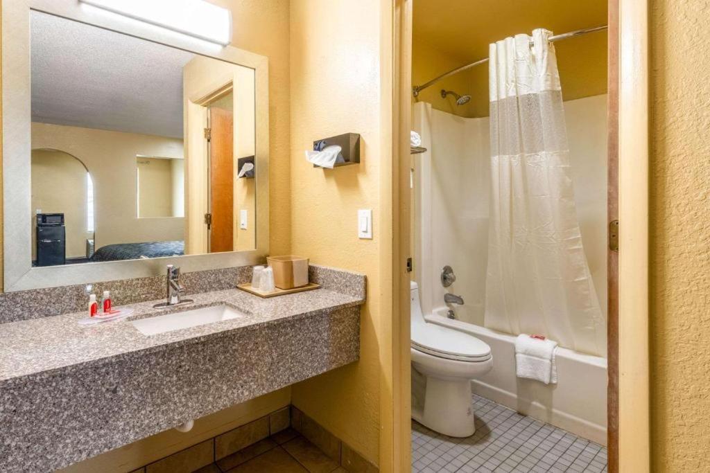 Southern Inn And Suites 斯帕坦堡 外观 照片